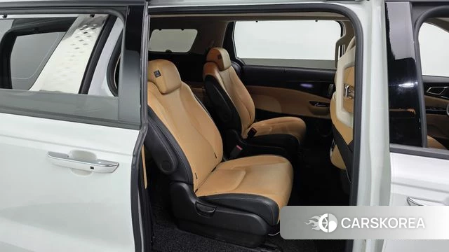 Kia Carnival 4th generation 2023 Белый из Кореи, фото 2