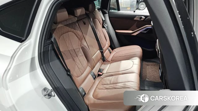 BMW X6 (G06) 2024 Белый из Кореи, фото 2