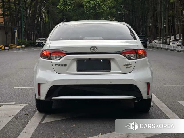Toyota Levin 2021 Белый из Китая, фото 2