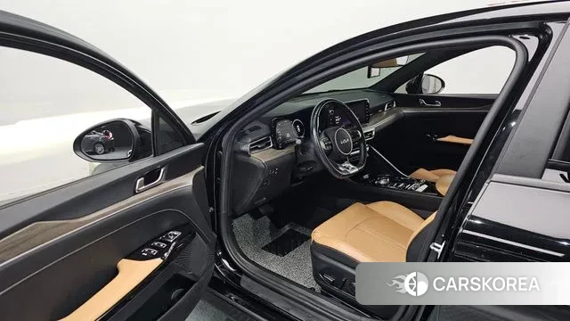Kia K5 3rd generation 2021 Черный из Кореи, фото 2