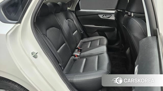 Kia The New K3 2nd generation 2023 Белый из Кореи, фото 2