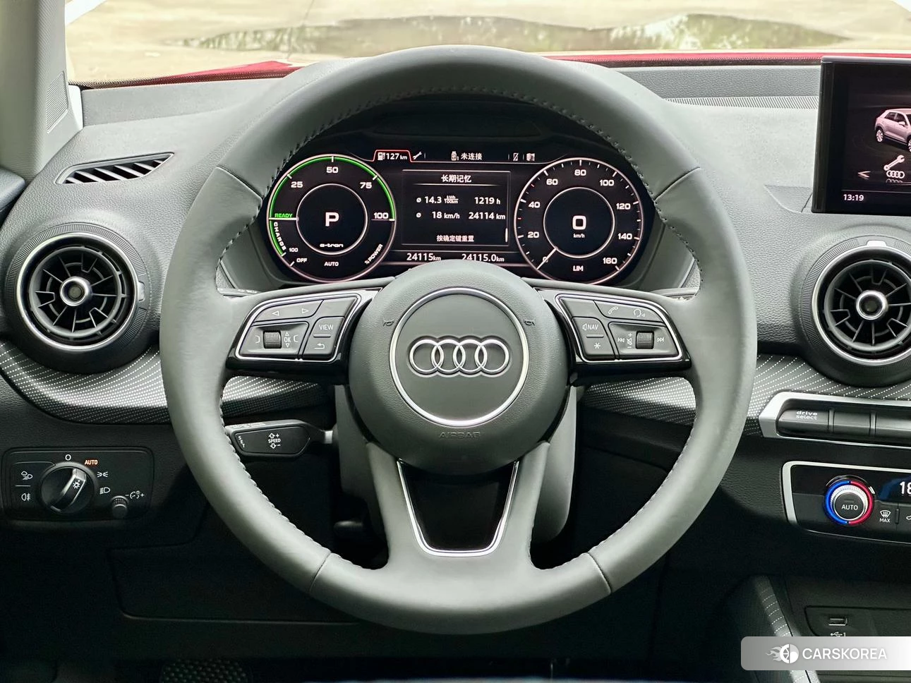 Audi Q2L 2019 Красный из Китая, фото 2