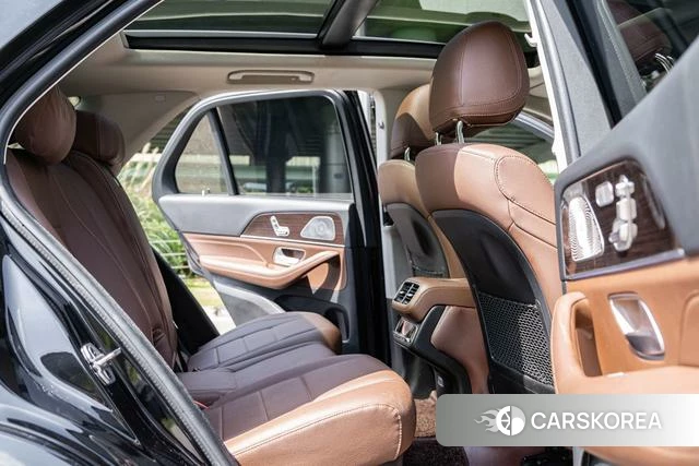 Mercedes-Benz GLE 2024 Черный из Китая, фото 2