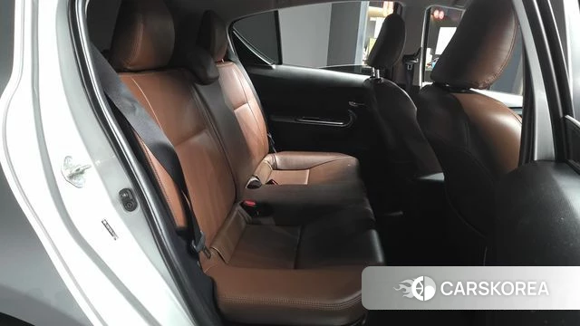Toyota Prius C 2018 Серебряный из Кореи, фото 2