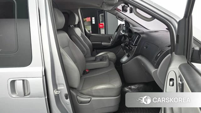 Hyundai Grand Starex 2018 Серебряный из Кореи, фото 2