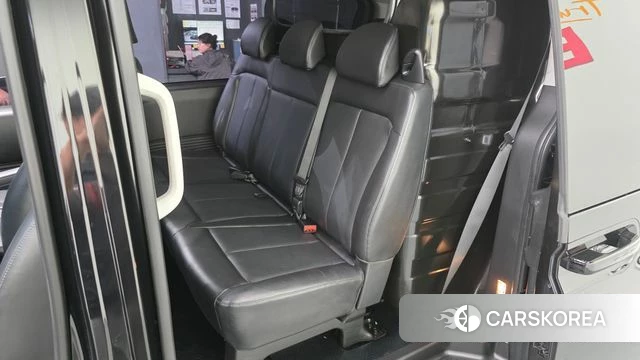 Hyundai Staria 2022 Черный из Кореи, фото 2