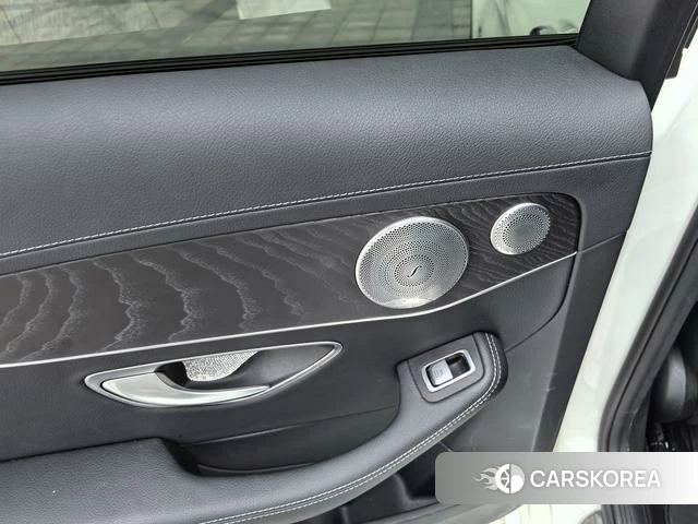 Mercedes-Benz C-class 2021 Белый из Китая, фото 2