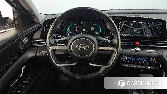 Hyundai The New Avante (CN7) 2023 Белый из Кореи, фото 2