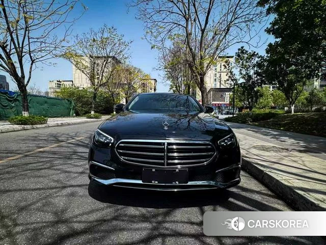 Mercedes-Benz E-Class 2023 Черный из Китая, фото 2