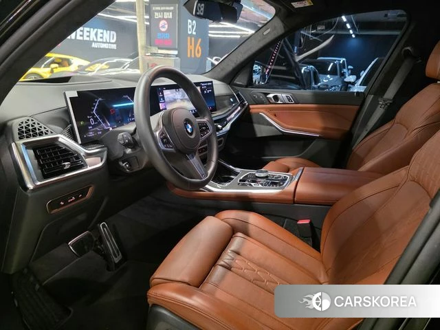 BMW X7 (G07) 2025 Черный из Кореи, фото 2