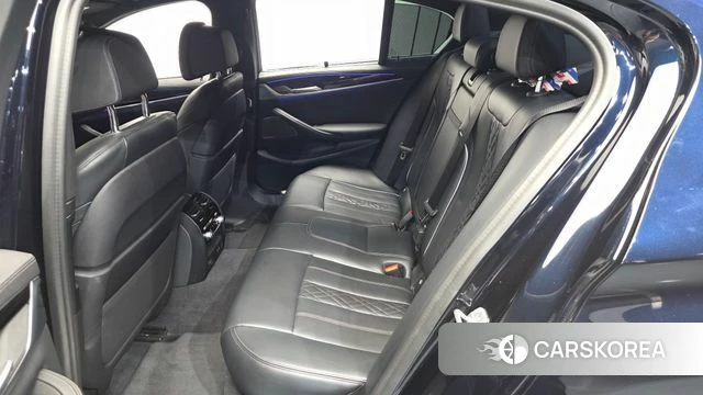 BMW 5 Series (G30) 2022 Черный из Кореи, фото 2