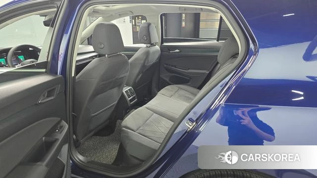 Volkswagen Golf 8th Generation 2022 Синий из Кореи, фото 2