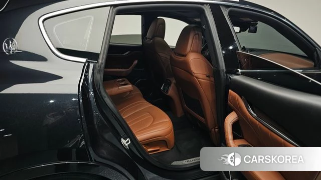 Maserati Levante 2019 Черный из Кореи, фото 2