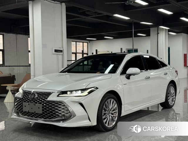 Toyota Avalon 2024 Белый из Китая, фото 2