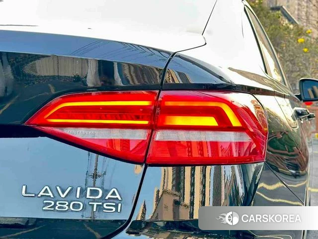 Volkswagen Lavida 2021 Черный из Китая, фото 2