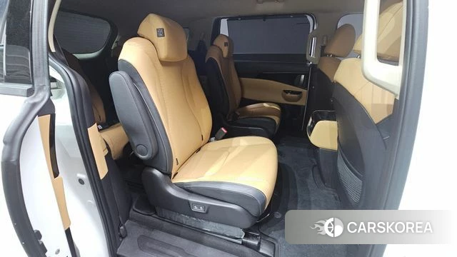 Kia Carnival 4th generation 2023 Белый из Кореи, фото 2