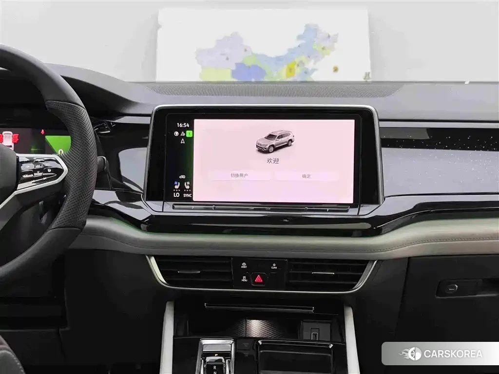 Volkswagen Touareg 2024 Черный из Китая, фото 2