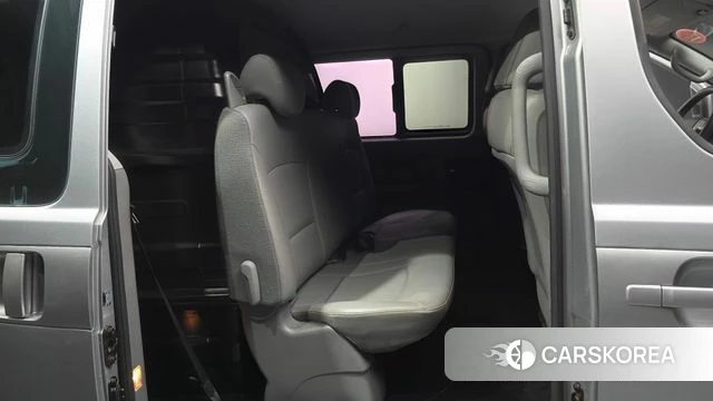 Hyundai The New Grand Starex 2019 Серебристо-серый из Кореи, фото 2