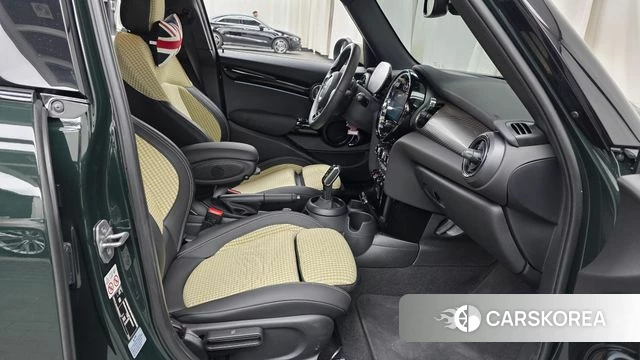 Mini Cooper 2022 Темно-зеленый из Кореи, фото 2