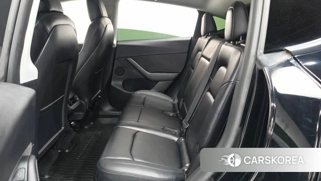 Tesla Model Y 2022 Черный из Кореи, фото 2