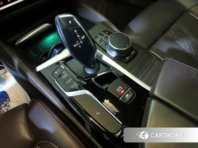BMW 5 Series (G30) 2018 Синий из Кореи, фото 2