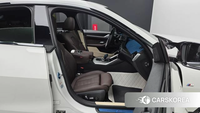 BMW i4 2023 Белый из Кореи, фото 2