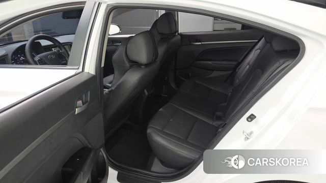 Hyundai Avante AD 2018 Белый из Кореи, фото 2