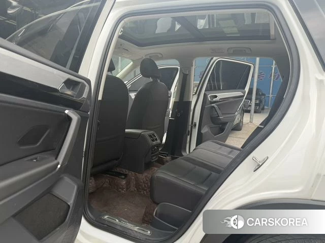 Volkswagen Tayron 2021 Белый из Китая, фото 2