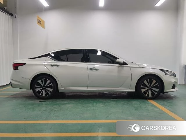 Nissan Altima 2021 Белый из Китая, фото 2