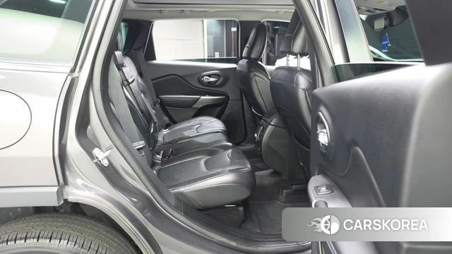 Jeep Cherokee (KL) 2018 Черный из Кореи, фото 2