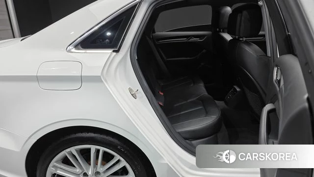 Audi New A3 2018 Белый из Кореи, фото 2