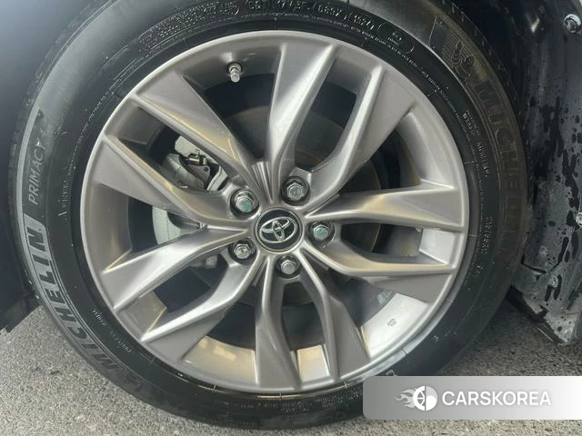 Toyota Avalon 2021 Темно-серый из Китая, фото 2