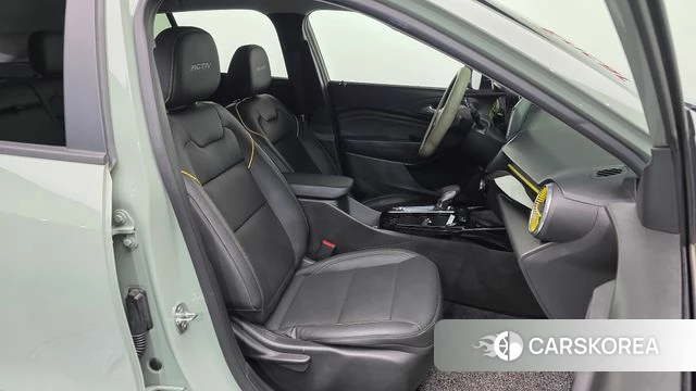 Chevrolet (GM Daewoo) Trax Crossover 2023 Светло-зеленый из Кореи, фото 2