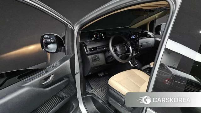 Hyundai Staria 2024 Серебряный из Кореи, фото 2