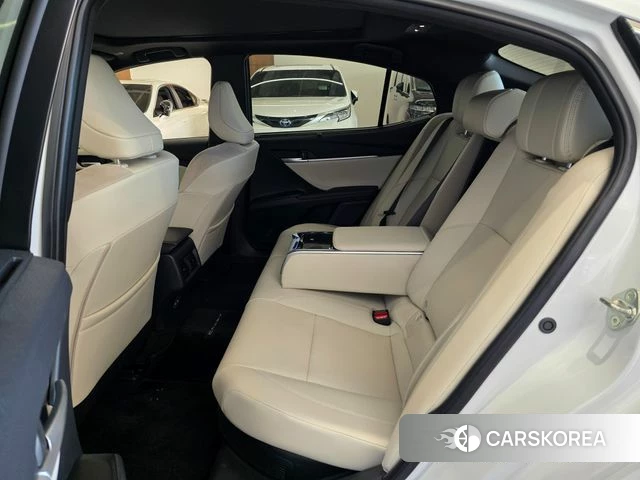 Toyota Camry (XV80) 2025 Белый из Кореи, фото 2