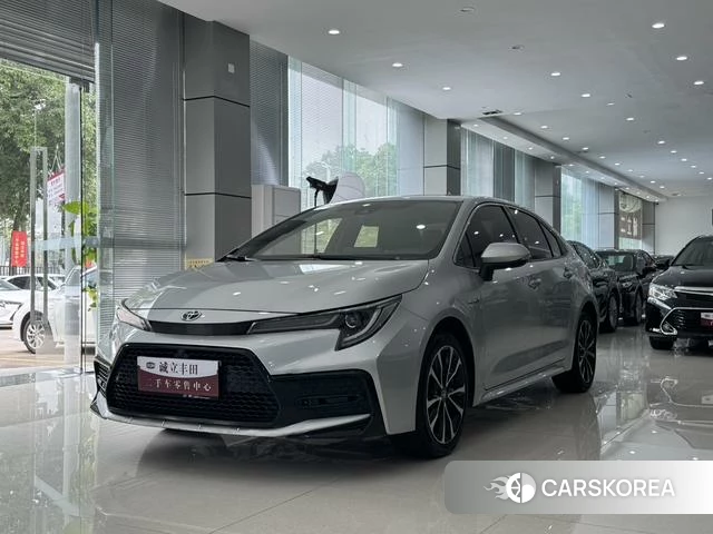 Toyota Levin 2021 Серебристо-серый из Китая, фото 2