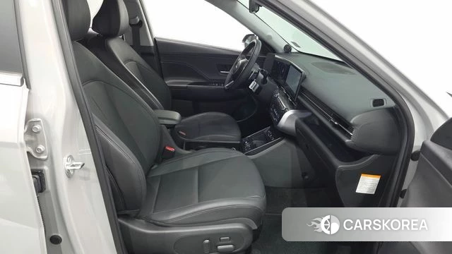 Hyundai Kona Hybrid (SX2) 2024 Серебряный из Кореи, фото 2