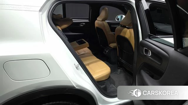 Volvo XC40 2020 Белый из Кореи, фото 2