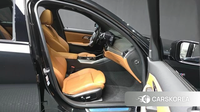 BMW 3 Series (G20) 2023 Черный из Кореи, фото 2