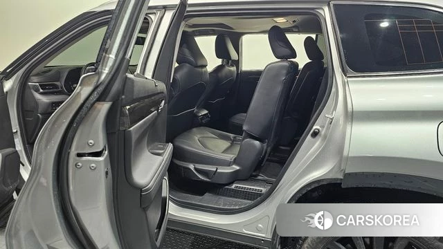 Toyota Highlander 2023 Серебряный из Кореи, фото 2