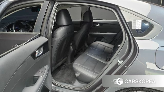 Kia The New K3 2nd generation 2023 Серый из Кореи, фото 2