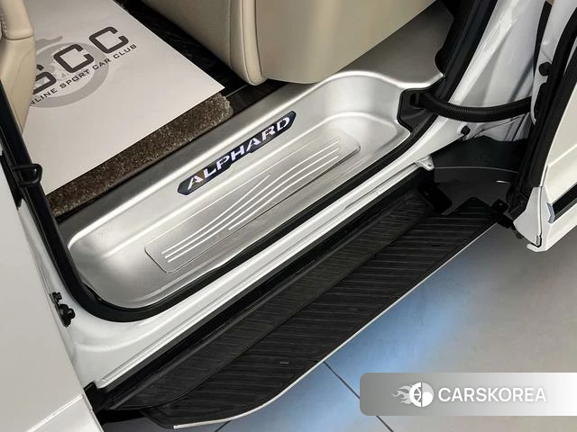 Toyota Alphard 2025 Белый из Китая, фото 2