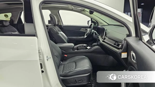Kia Sportage 5th Generation Hybrid 2022 Белый из Кореи, фото 2