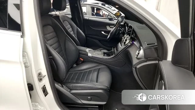 Mercedes-Benz GLC-Class X253 2023 Белый из Кореи, фото 2
