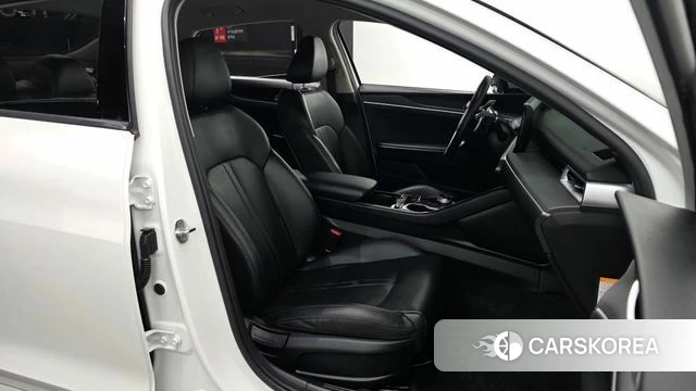 Kia K5 Hybrid 3rd Generation 2022 Белый из Кореи, фото 2
