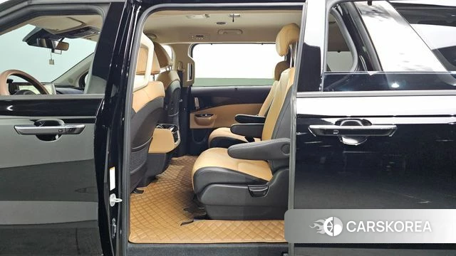 Kia Carnival 4th generation 2022 Черный из Кореи, фото 2