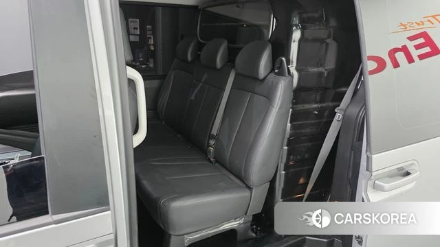 Hyundai Staria 2024 Серебристо-серый из Кореи, фото 2