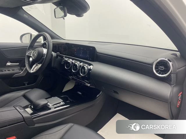 Mercedes-Benz A-Class 2023 Белый из Китая, фото 2