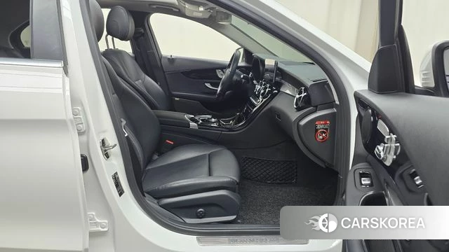 Mercedes-Benz C-Class W205 2020 Белый из Кореи, фото 2
