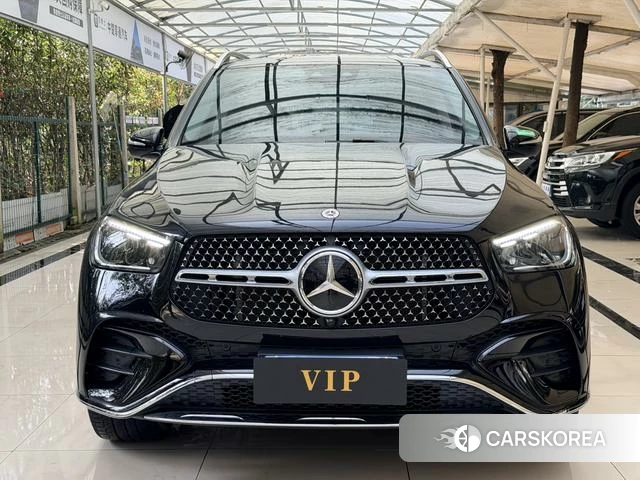 Mercedes-Benz GLE 2024 Черный из Китая, фото 2